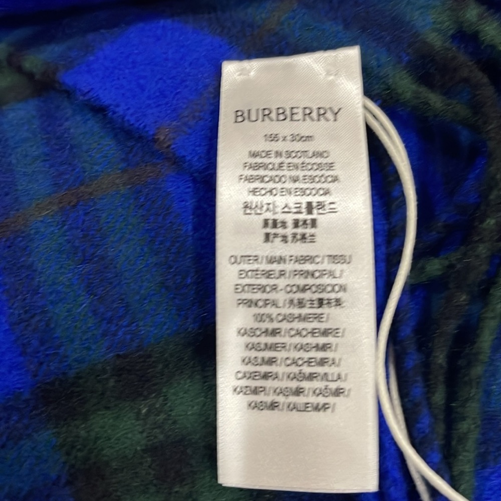 Burberry 100% Cashmere scarf blue black and green.  (NO OFFER PLEASE ) - Picture 6 of 10